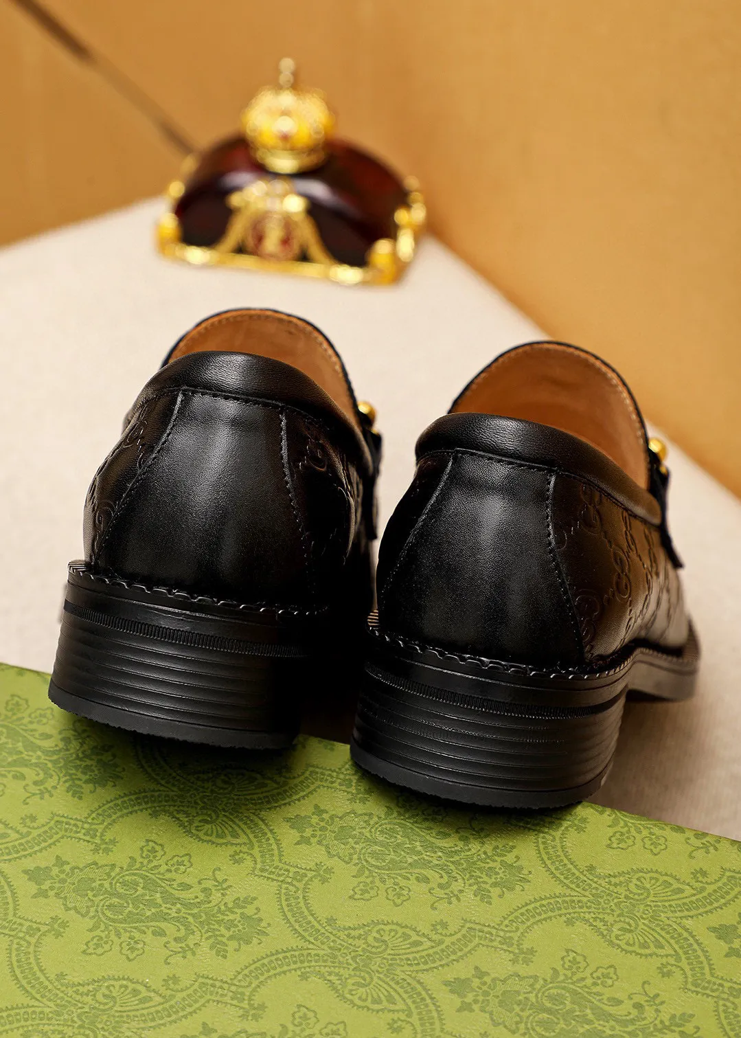Men's shoes 💰560 💐Original Gucci GUCCI official website formal shoes Italian 🇮🇹 first layer calfskin ➕ top imported water-dyed cow 🐂 leather lining 💋 fine handmade original outsole, the real thing looks better when photographed in person Standard size 38-44 (45.46🉑️customized)